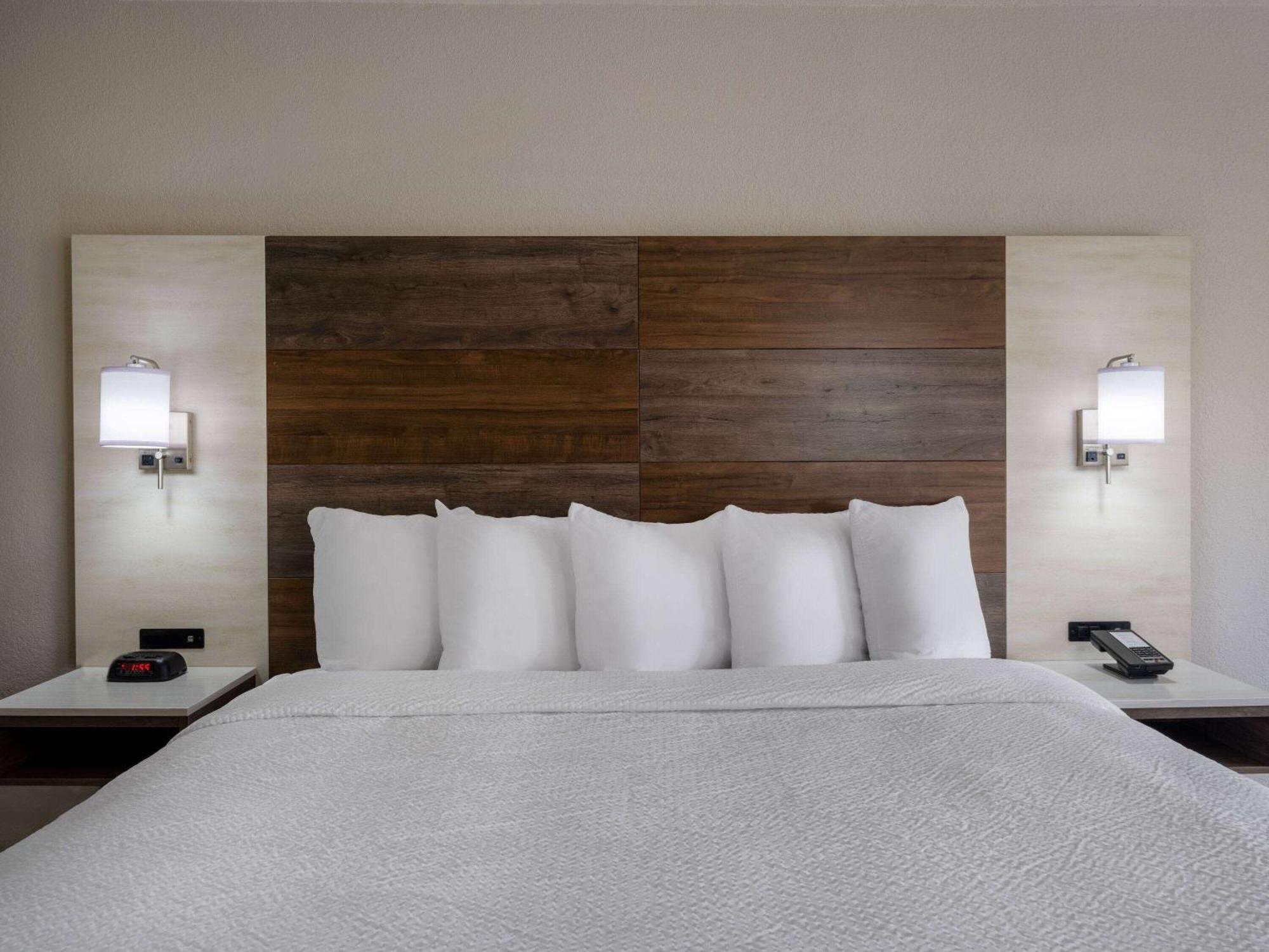 Days Inn By Wyndham Clemson Εξωτερικό φωτογραφία