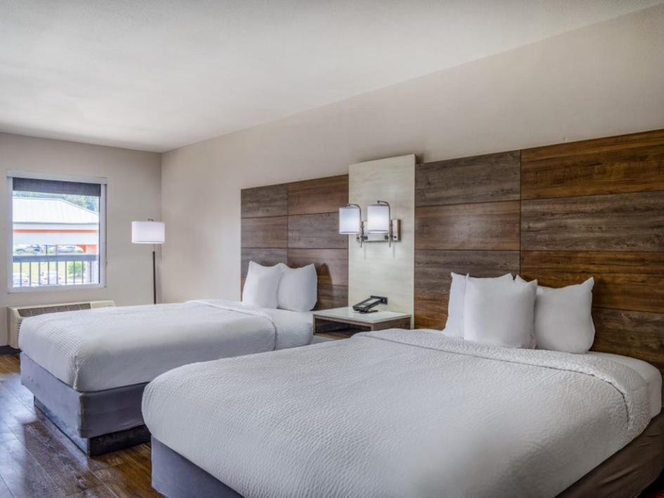 Days Inn By Wyndham Clemson Εξωτερικό φωτογραφία